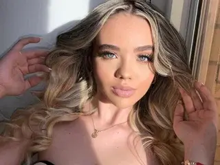 Maariaa  live sex cam
