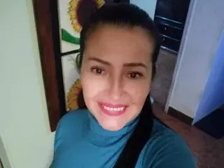 Sarahteikus  live sex cam