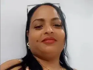 YANELISHOTT  live sex cam
