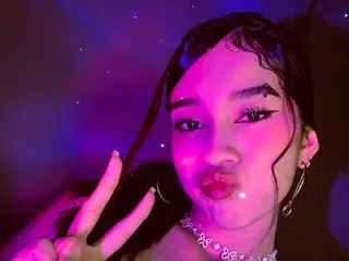 May_West  live sex cam