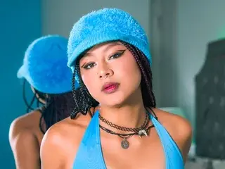 ChloeMoonm  live sex cam