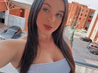 Laura_Wilson  live sex cam