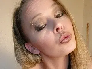 NikkiBea  live sex cam