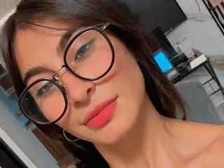 Beatriz_doll  live sex cam