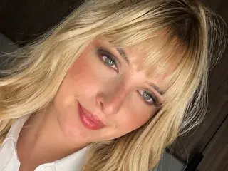 Angell_Blue  live sex cam