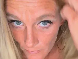 Vixxendoll87  live sex cam
