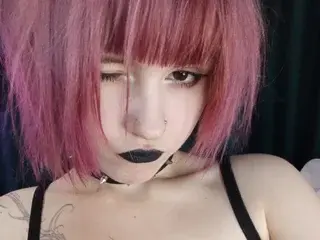 DinaMoor  live sex cam