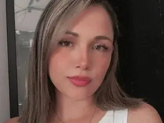 Tatiscorredor  live sex cam