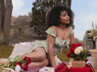 Serena_siren  live sex cam