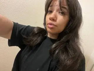 Peanutbutterpie  live sex cam