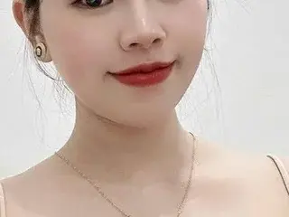 YangJin2k  live sex cam
