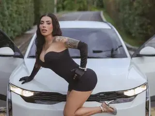 Sarahsstonne  live sex cam