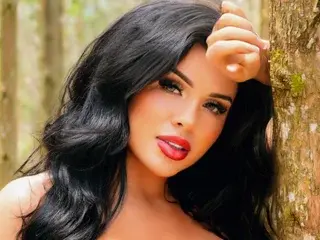 ChanelBrandd  live sex cam