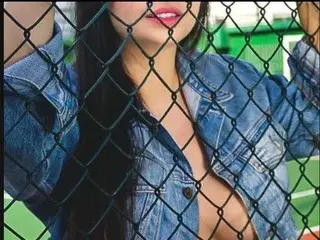 LunayGi  live sex cam
