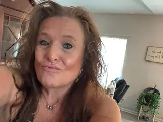 VeeVeeVixen  live sex cam