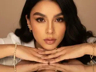 HollyBrensone  live sex cam