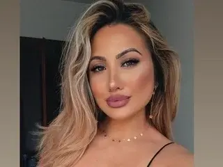 Juicy_Olivia  live sex cam