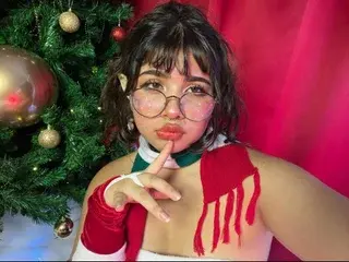 ZaraSnows  live sex cam