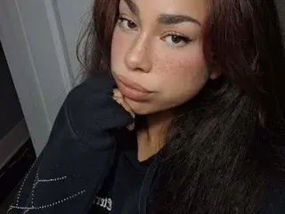Mixedbaedd  live sex cam