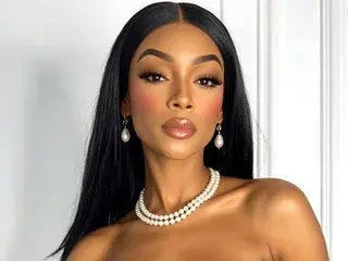 Lauryn_hills  live sex cam