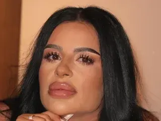 CarlottaRusso  live sex cam