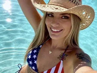 GoddessBiancaBelle  live sex cam