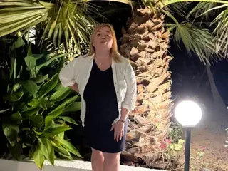 Glorious18  live sex cam