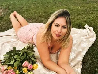 CARRMIYNA  live sex cam