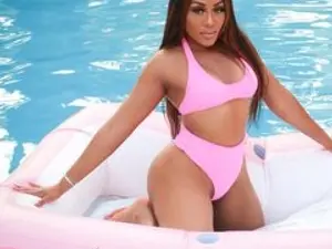 QueenFoxxx  live sex cam
