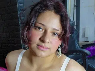 Sary_LittleSmiles  live sex cam