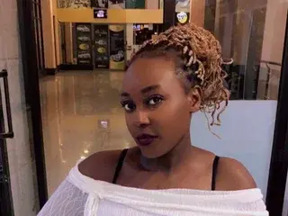 Sexyesy22  live sex cam