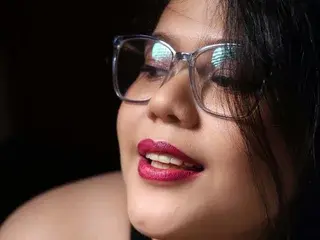 Nyra_moonlight  live sex cam