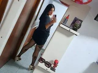 KristalKaboom  live sex cam