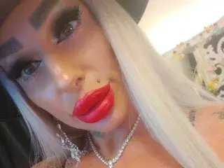 BlondeDelya69  live sex cam