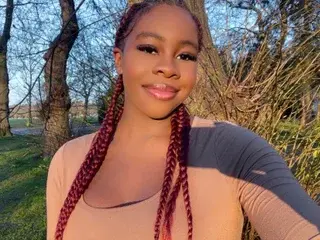 KiaraMoon_xo  live sex cam