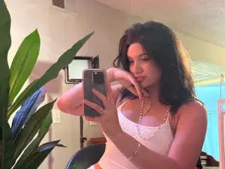 IvyXrosee  live sex cam