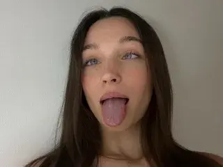 LuisaV  live sex cam