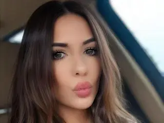 Tinytinychelsea  live sex cam