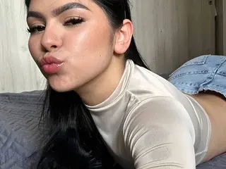 AbbyDiixon  live sex cam