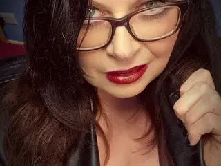 MatureBustyMilf  live sex cam