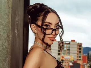 NaomiBendz  live sex cam