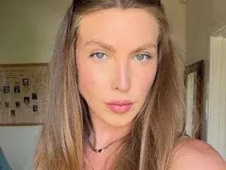 SloaneStone  live sex cam