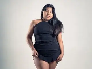 Kiriblack  live sex cam