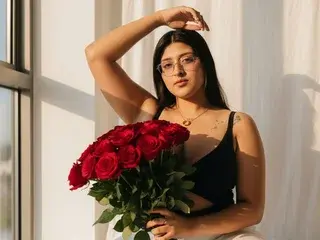 Megann_up  live sex cam
