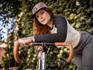 AlessaMoth  live sex cam