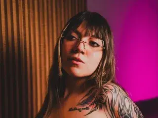 AlessiaCherry  live sex cam
