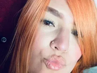 KloeeDirty025  live sex cam