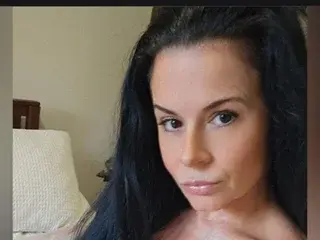 LadyVelvetXO  live sex cam