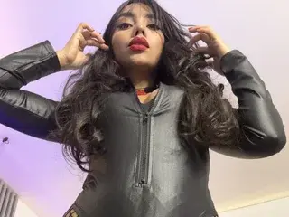 Selenabatti  live sex cam