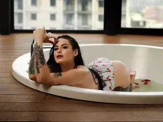 AmberrDiamond  live sex cam